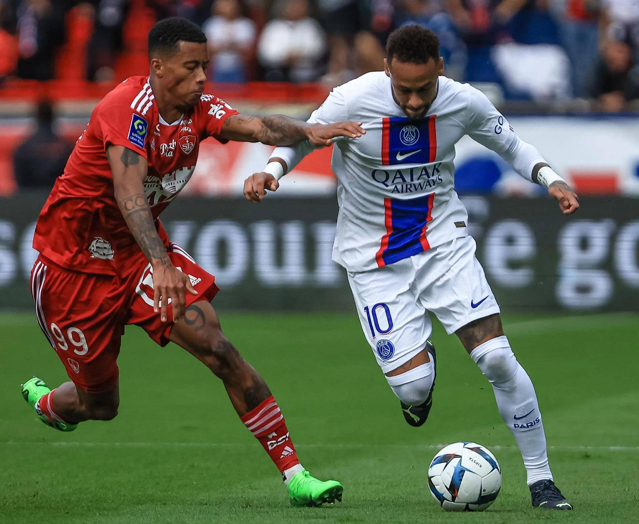 包含巴黎圣日耳曼力克波尔图,萨拉赫乌龙送礼意甲的词条 包含巴黎圣日耳曼力克波尔图,萨拉赫乌龙送礼意甲的词条