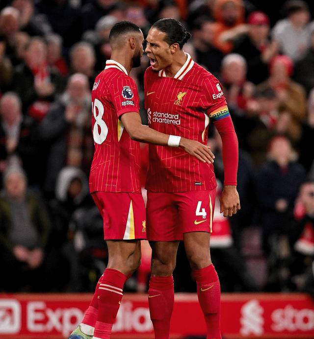 曼城轻取里昂，萨拉赫梅开二度德甲