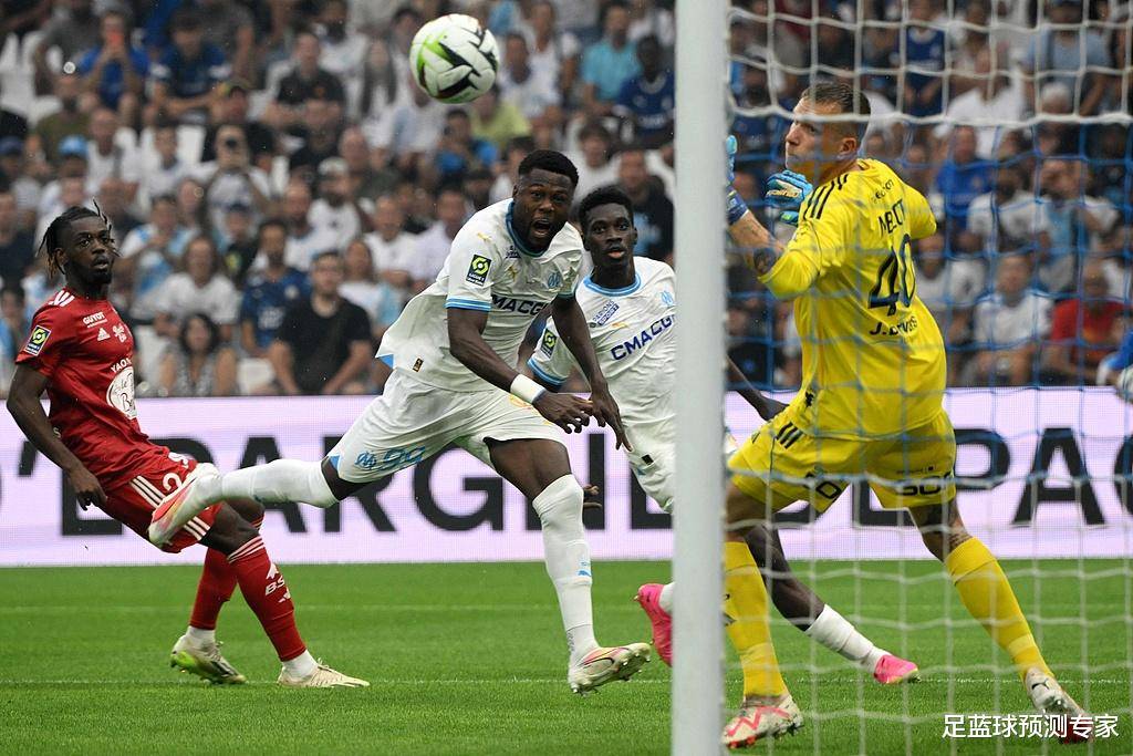 -马竞轻取巴黎圣日耳曼，卡瓦尼补时绝平亚洲杯