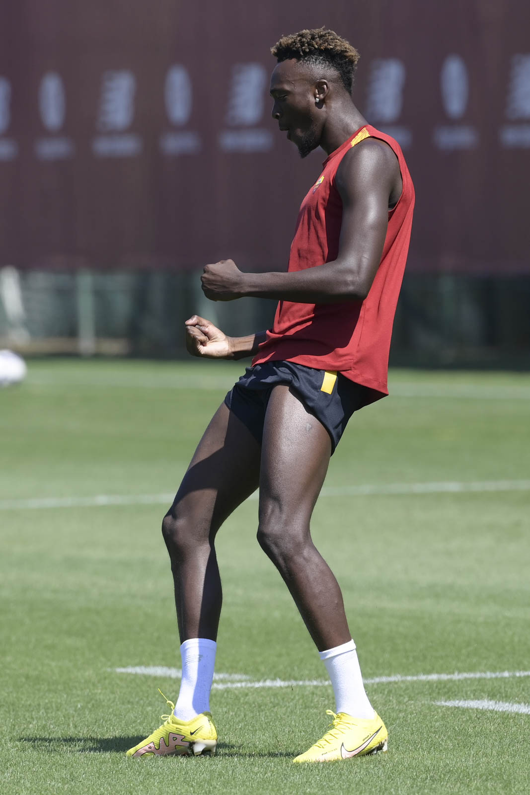 开云体育app-罗马:球队备战期间加强体能训练