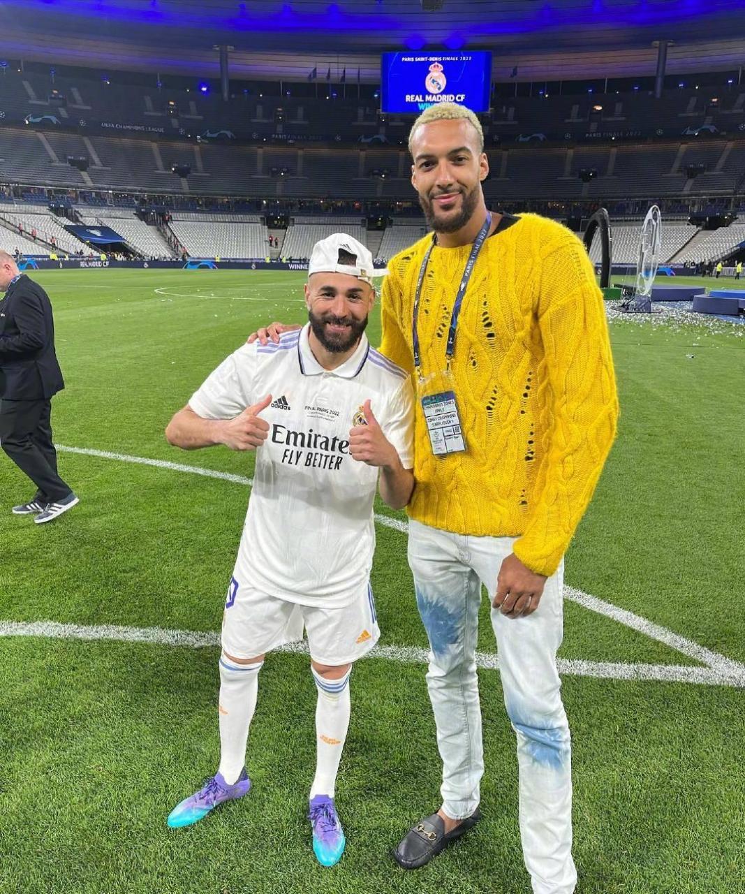 爵士完胜浙江队，戈贝尔惊艳四座